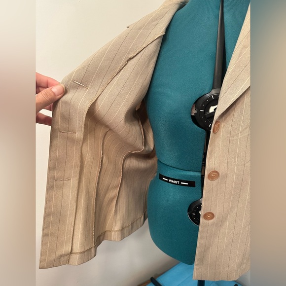 BGB Women’s Beige Striped Unlined Blazer Jacket Size 12. - Picture 6 of 10